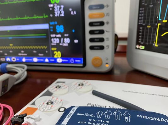 Multi-talige patiëntmonitor voor pasgeborenen met touchscreen 6 standaardparameters