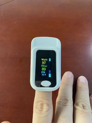 Kleine verstelbare medische vingerpuntspulsoximeter OLED Voor volwassen kind, bloedzuurstofmeter