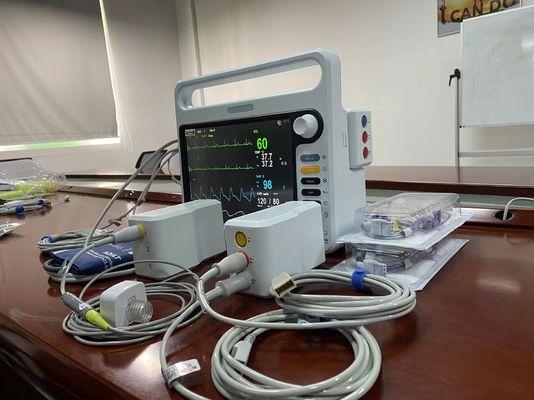8 talen Draagbare patiëntmonitor 15 inch TFT LCD-scherm ICU Hartscherm