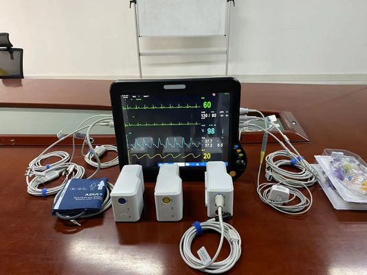 8 talen Draagbare patiëntmonitor 15 inch TFT LCD-scherm ICU Hartscherm