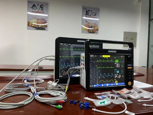 Multi-talige veterinaire multiparametermonitor met ECG NIBP SPO2 2Temp