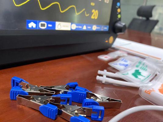 Digitaal vitaal signaal apparaat voor dierenartsen met ECG NIBP SPO2 2 Temp Standard