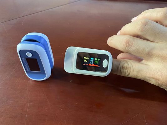 OLED-van de het Bloedzuurstof van Oximeter van de Vingerimpuls de Verzadigingsspo2 Monitor voor Kliniekhuis, de monitor van de bloedzuurstof