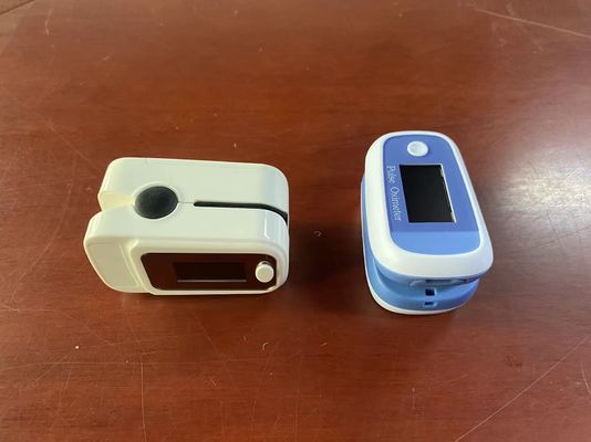 Draagbare OLED-Vingertopimpuls Oximeter Medisch voor Kliniekhuis, de monitor van de bloedzuurstof