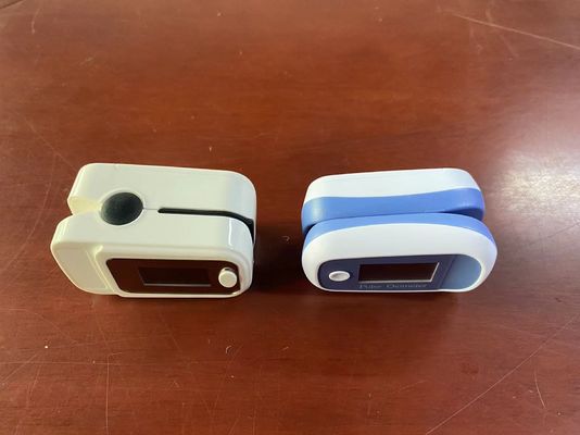 OLED-van de het Bloedzuurstof van Oximeter van de Vingerimpuls de Verzadigingsspo2 Monitor voor Kliniekhuis, de monitor van de bloedzuurstof