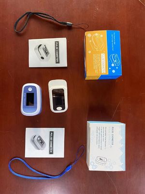 Kleine OLED-Vingertopimpuls Oximeter, het Kind van Rate Finger Monitor For Adult van het Zuurstofhart, de monitor van de bloedzuurstof