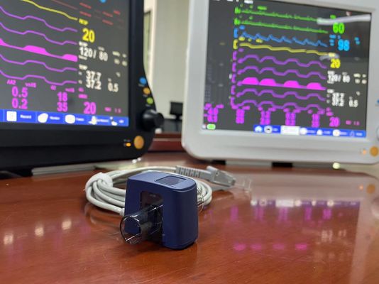 De draagbare Hartmonitor van ICU, de Geduldige Monitor van de Pasgeboreneanesthesie