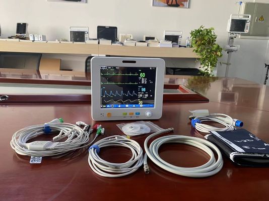 8.4 inch TFT-LCD-scherm draagbare vitale tekens monitor voor SPO2 NIBP Temp ECG EtCO2